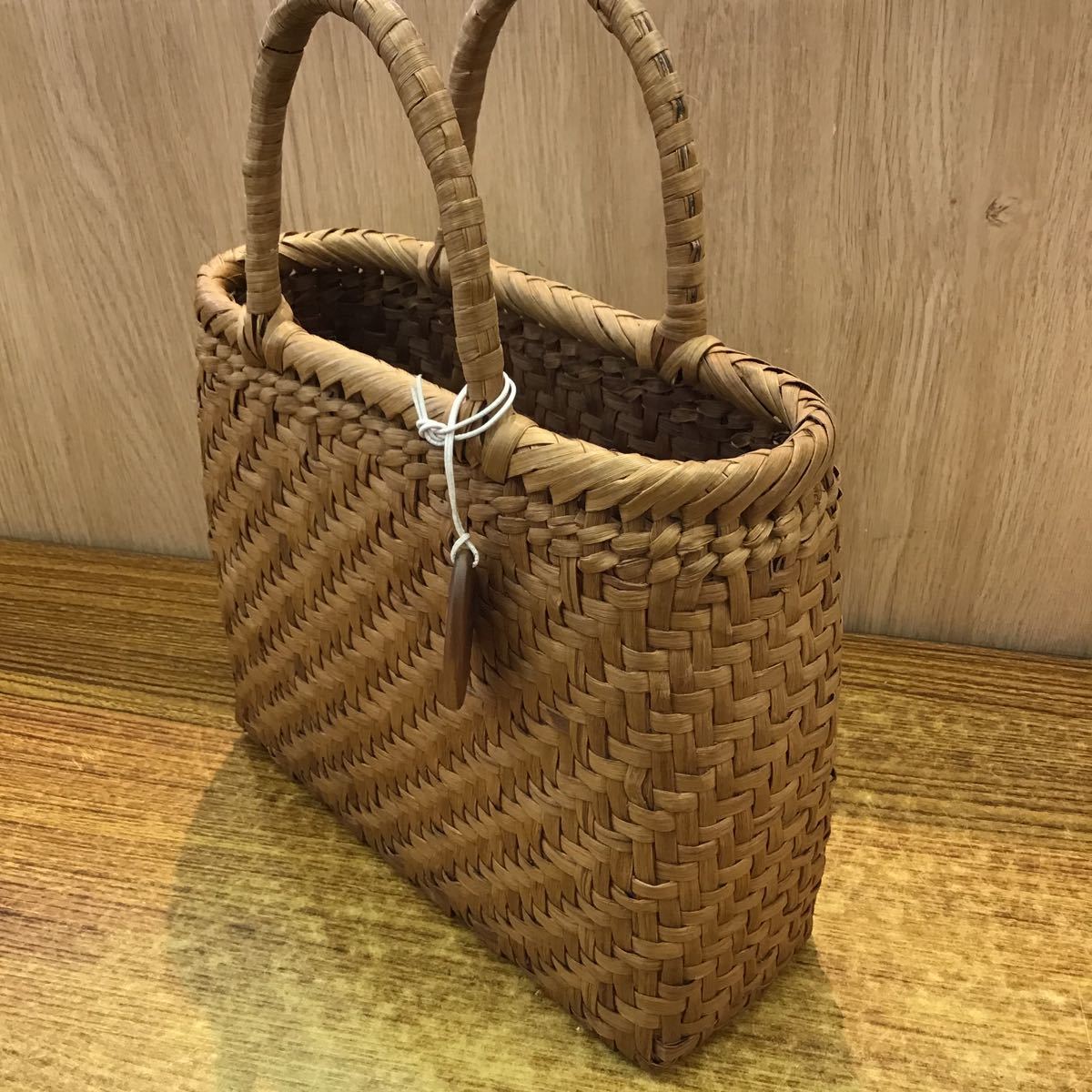 【用美】ようび 籠バック 山ぶどう 手提げ籠 綱代編み かごバッグ ハンド カバン 茶 ブラウン やまぶどう 浴衣 着物 自然素材 134/DB5 かごバッグ 山葡萄 網代編み 用美ようび やま 手提げ(中)