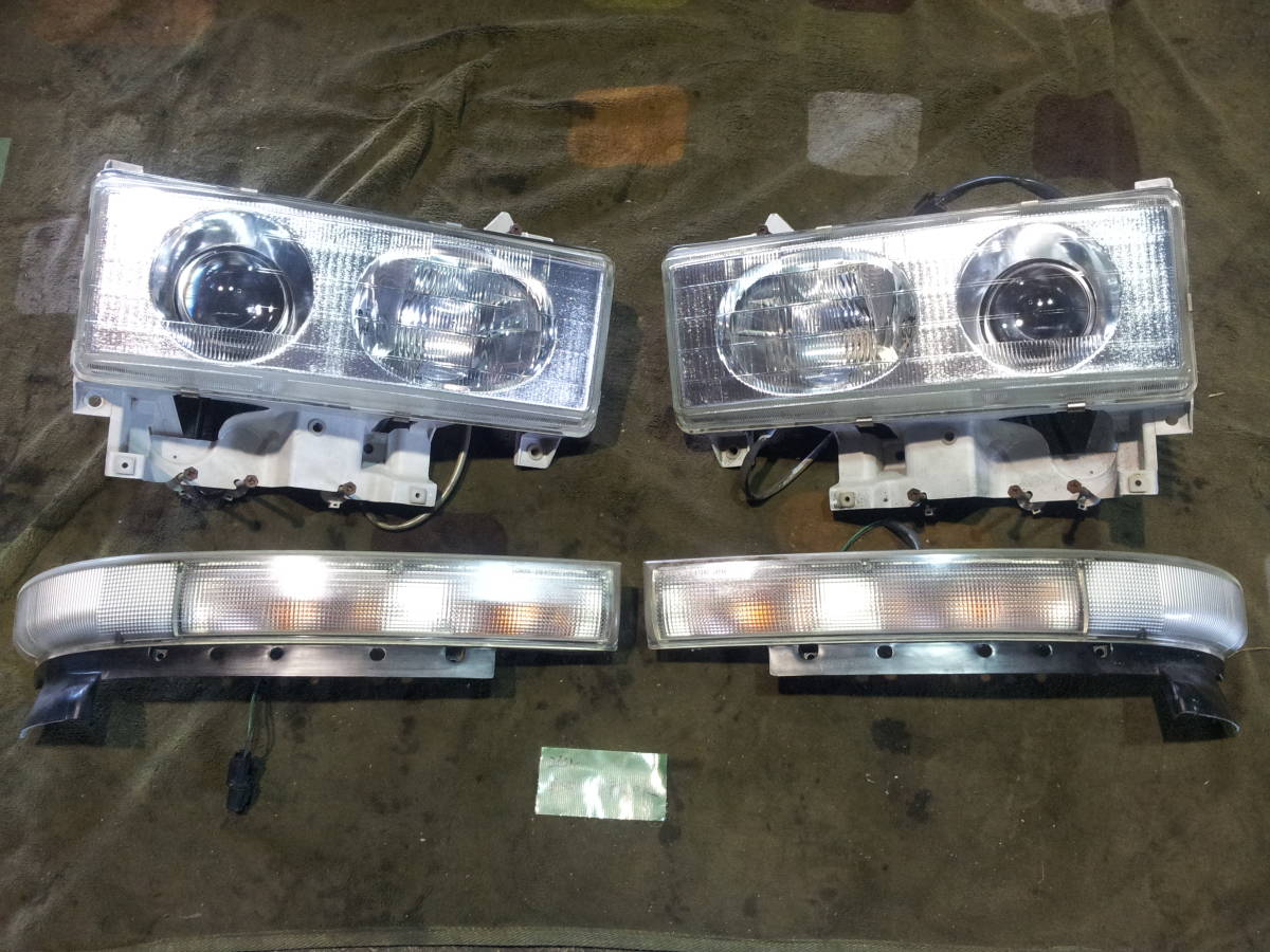 左右セット CustomDivine ウインカー ランプ ライト レンズ ブルーテック キャンター FBA00/20/30/50/60 FEA20/50/80 FDA00/20/40 FGA20 右側 運転席 左側 助手席 三菱 ふそう 汎用 社外品 (左右セ ウインカー CustomDivine ライト カワサキ 汎用 リア 左右セット CustomDivine ウインカー ランプ ライト レンズ ブルーテック キャンター FBA00/20/30/50/60 FEA20/50/80 FDA00/20/40 FGA20 右側 運転席 左側 助手席 三菱 ふそう 汎用 社外品 (左右セ ウインカー CustomDivine ライト カワサキ 汎用 リア