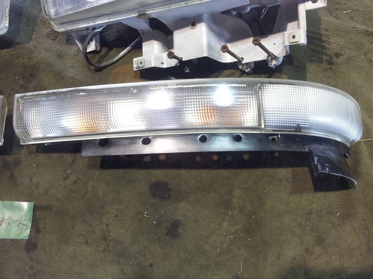 三菱 NEWキャンター 24V ヘッドライト&frasl;ウインカー 左右セット R4