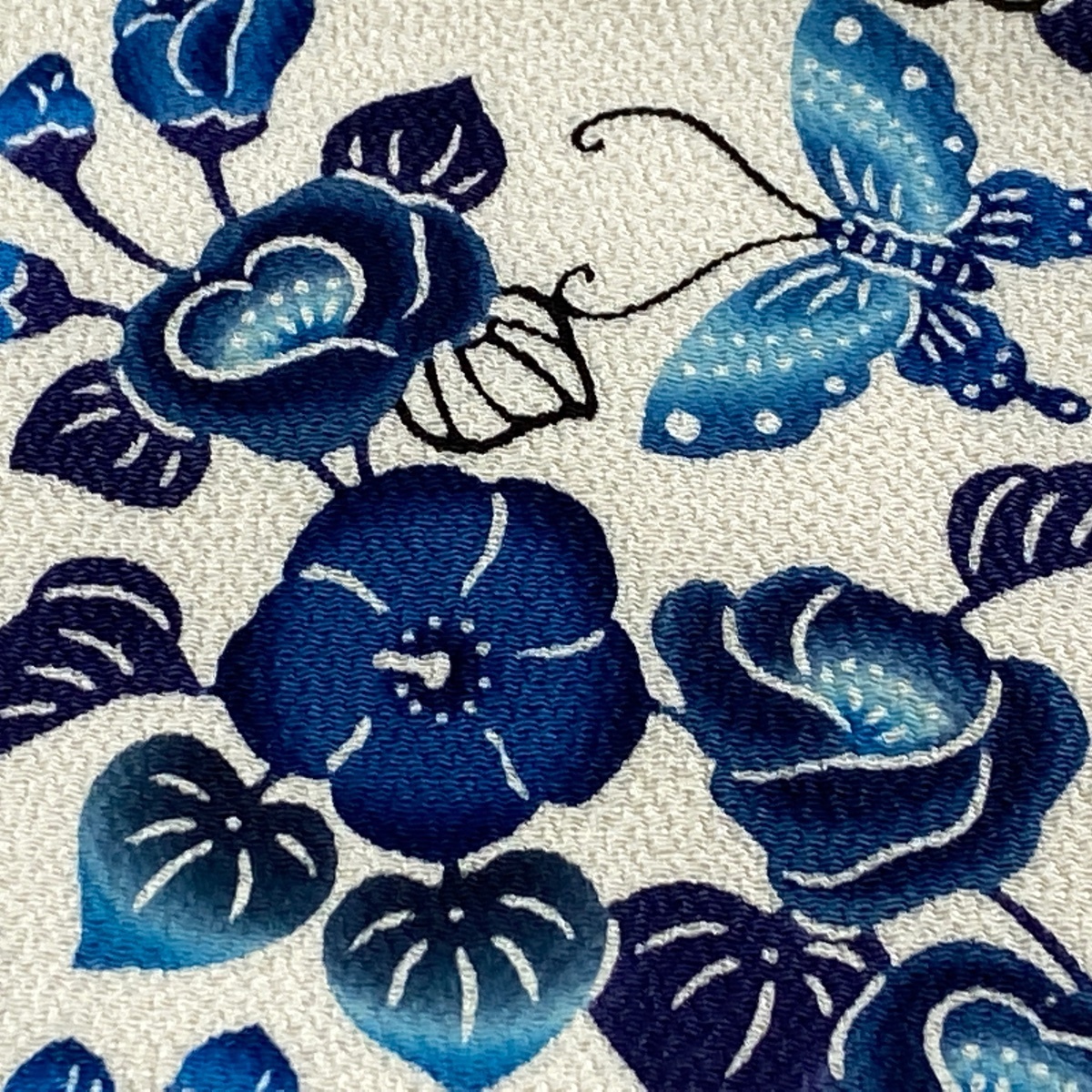 名古屋帯 美品 逸品 城間栄順 落款 蝶 草花 琉球紅型 縮緬 青 正絹