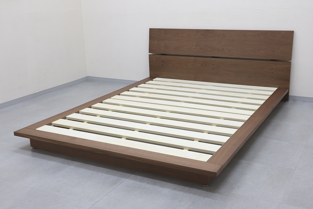 ◆展示品/美品◆ACTUS アクタス◆FB BED エフビー ベッド ウォールナット材 ダブルベッド ロータイプフレーム＋フラットタイプヘッドボード