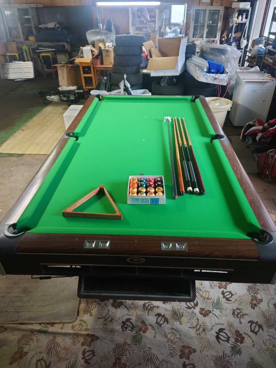 Gandy 中古ビリヤード台 国際規格 9フィート 引き取りのみ ☆全国陸送可能☆Gandy 中古ビリヤード台 国際規格 9フィート セット