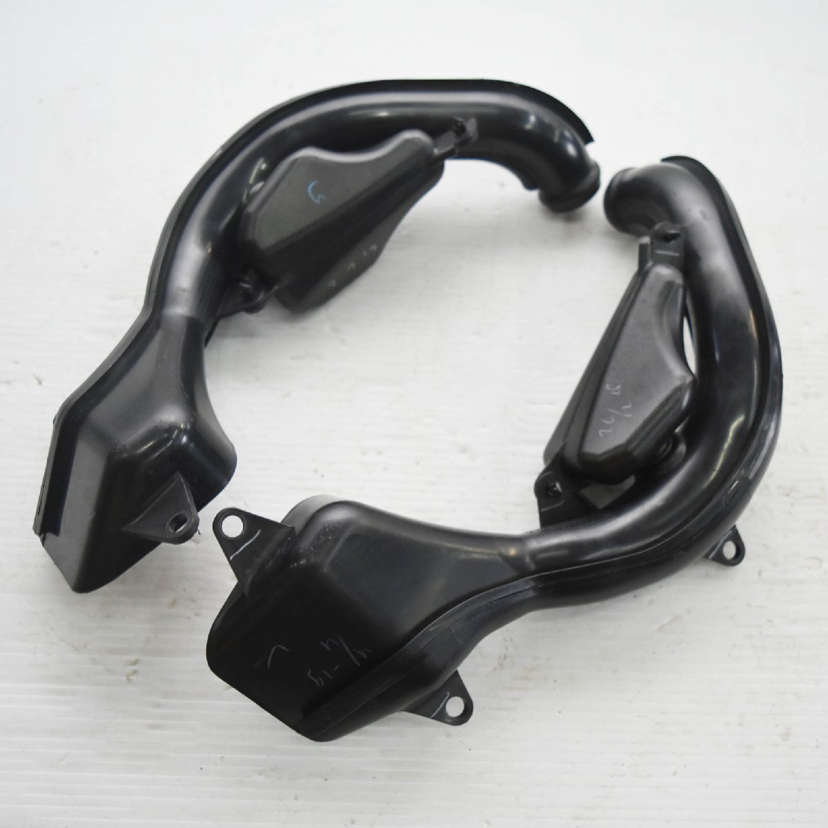 ホンダ CBR250RR MC51-1203*** エアインテークダクト 【B】BHL(ホンダ