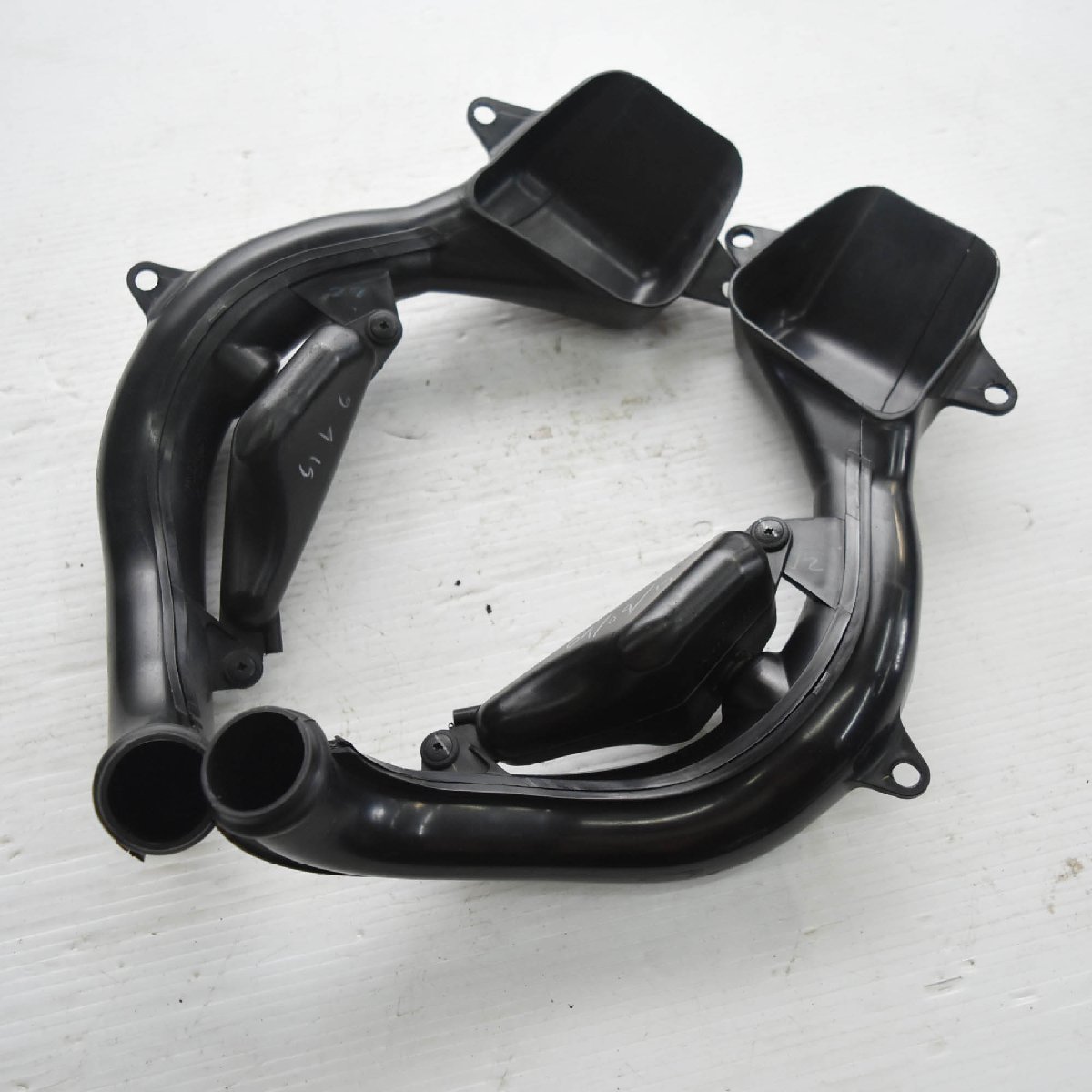 ホンダ CBR250RR MC51-1203*** エアインテークダクト 【B】BHL(ホンダ