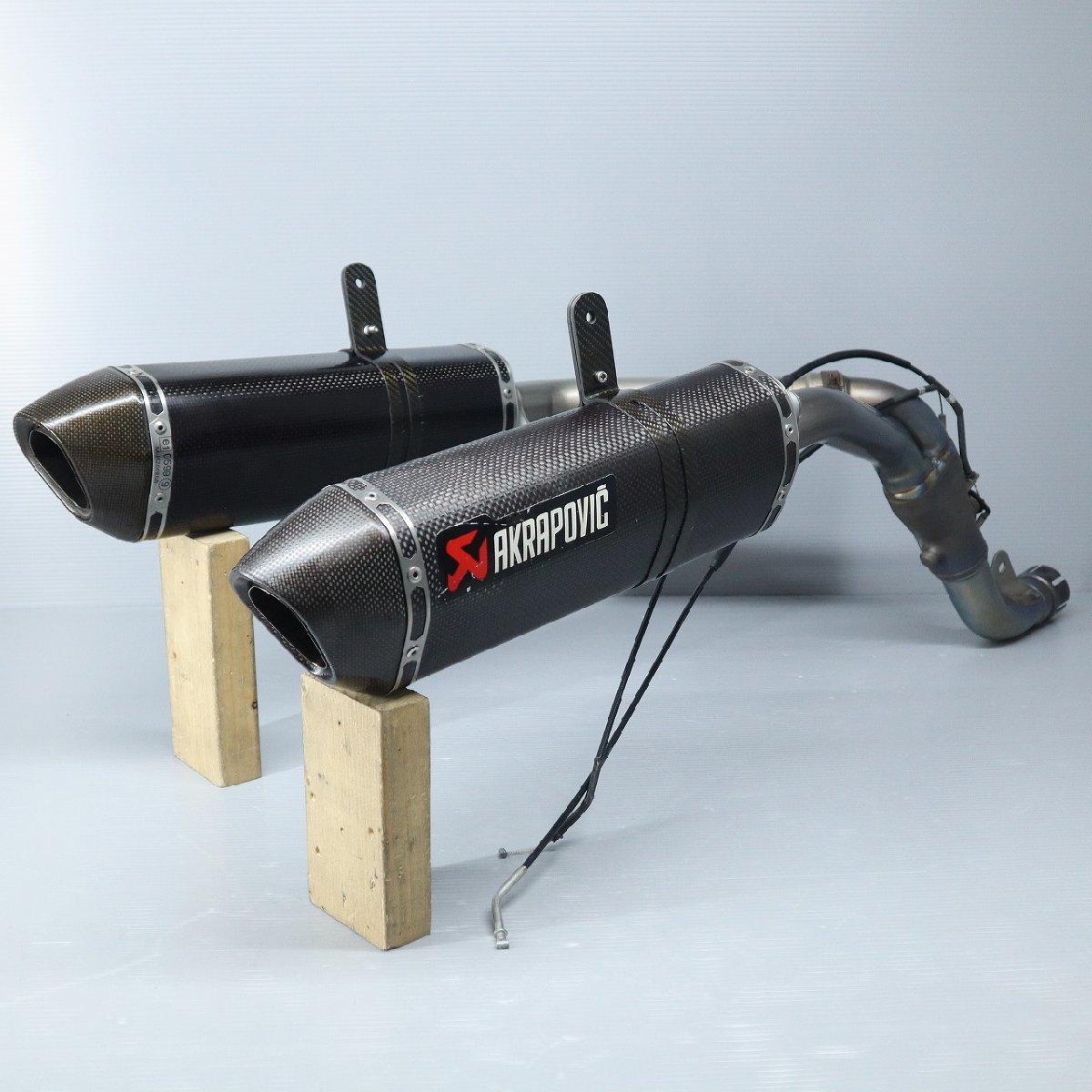 SALE，人気SALE カワサキ Ninja/ニンジャ ZX-10R AKRAPOVIC/アクラポビッチ ヘキサゴナル カーボン スリップオンマフラー サイレンサー 220704BD0156(マフラー本体（社外）)｜売買されたオークション情報、yahooの商品 カワサキ用