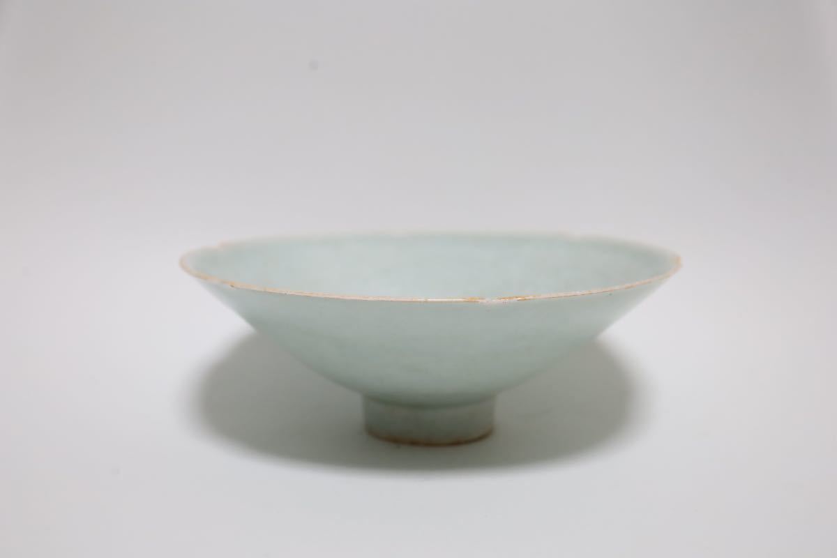 中国宋時代　　湖田窯 碗　湖田窯の青白磁 骨董古美術 中国美術 時代物 唐物染付 宋時代 湖田窯 龍泉窯 定窯 白磁 青磁 青釉