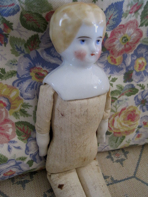 アンティーク*チャイナへッドドール*Hertwig社*1880年～2000年初頭