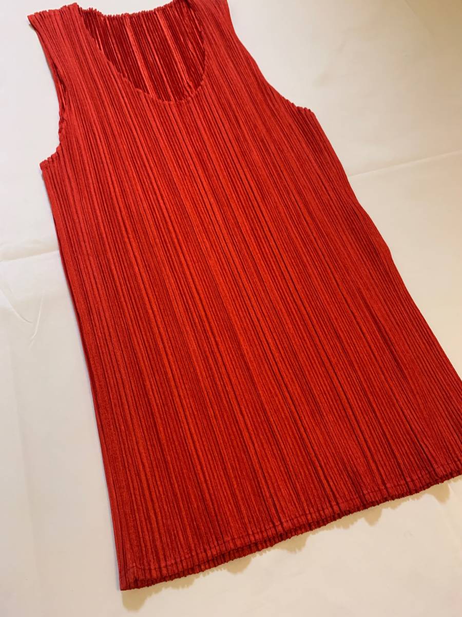 PLEATS PLEASE プリーツプリーズ 赤 ノースリーブ タンクトップ