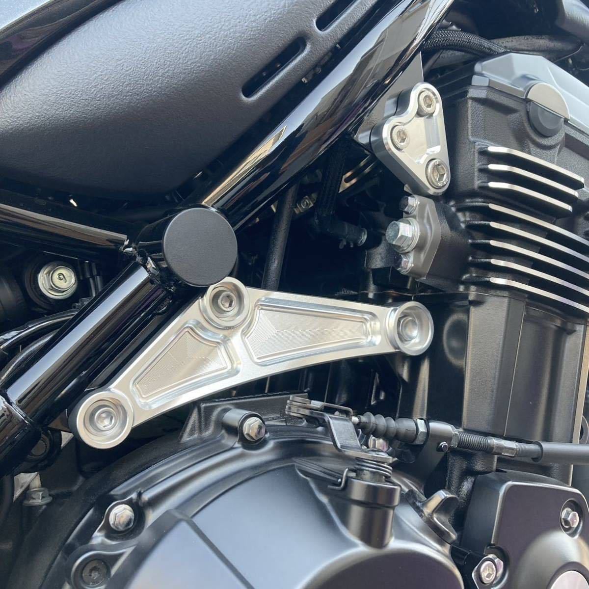 z900rs エンジンマウント エンジンハンガー アルミ削り出し シルバー 