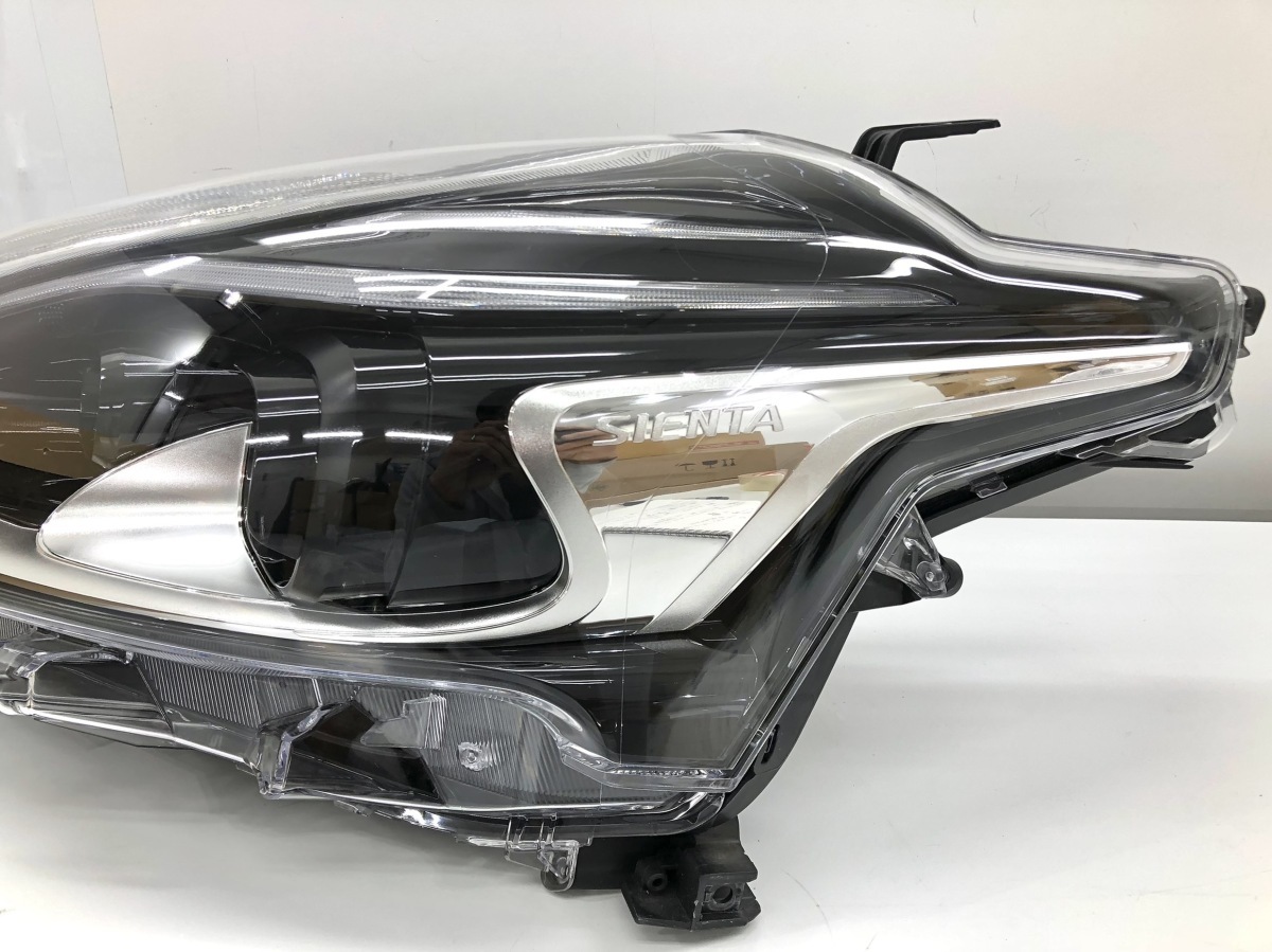 ♪レンズ綺麗♪トヨタ シエンタ 170系 後期 純正 ヘッドランプ 左 LED 