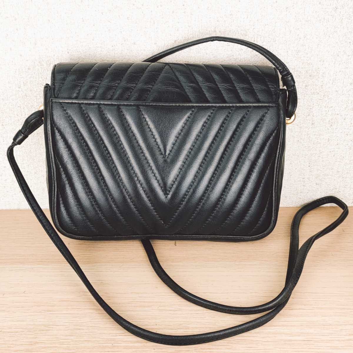 やや美品】バレンチノガラバー二 VALENTINOGARAVANI ショルダーバッグ 