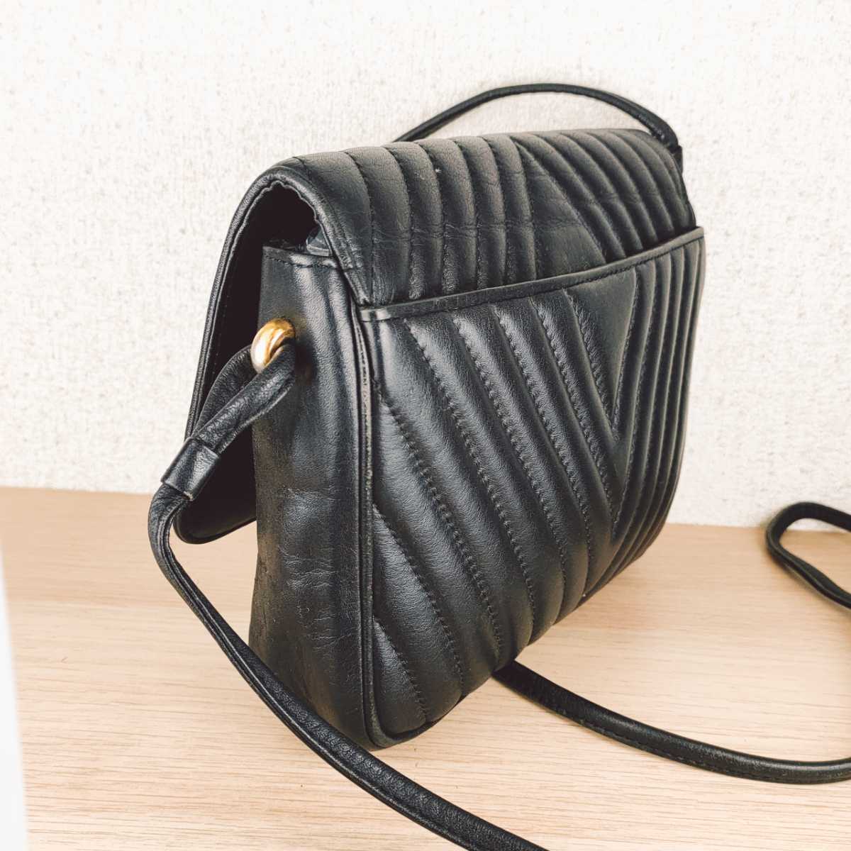 やや美品】バレンチノガラバー二 VALENTINOGARAVANI ショルダーバッグ 