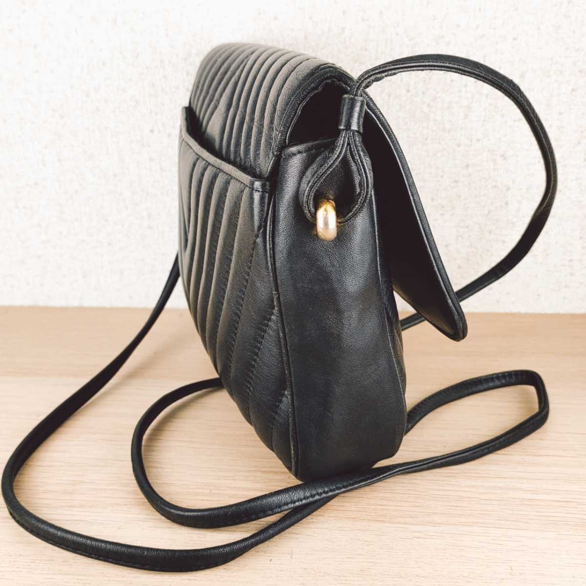 やや美品】バレンチノガラバー二 VALENTINOGARAVANI ショルダーバッグ 