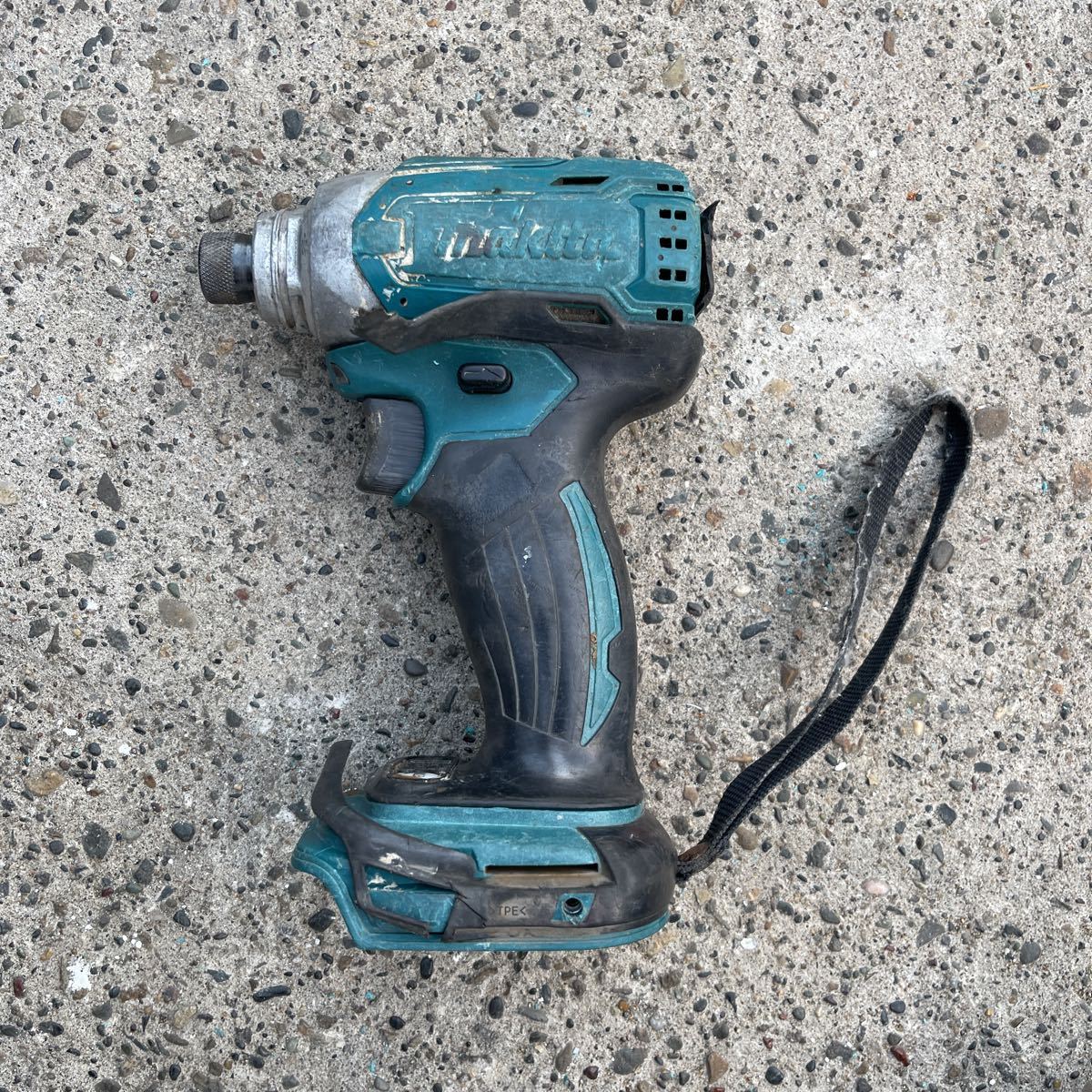 マキタ makita TD136D インパクトドライバー 中古 動作確認済み 現状  