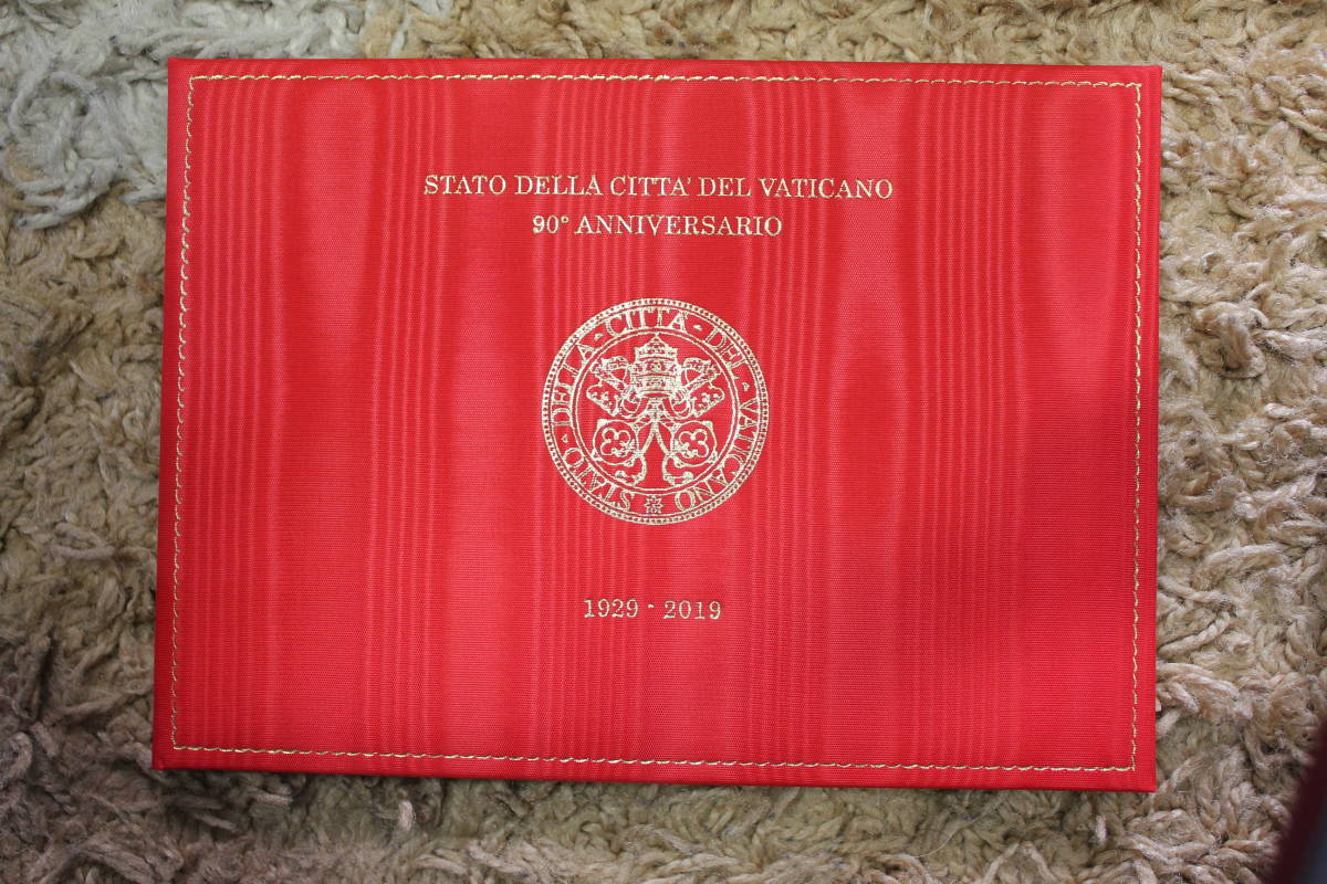 バチカン市国 建国90年刺繍切手ホルダー（2019） バチカン市国