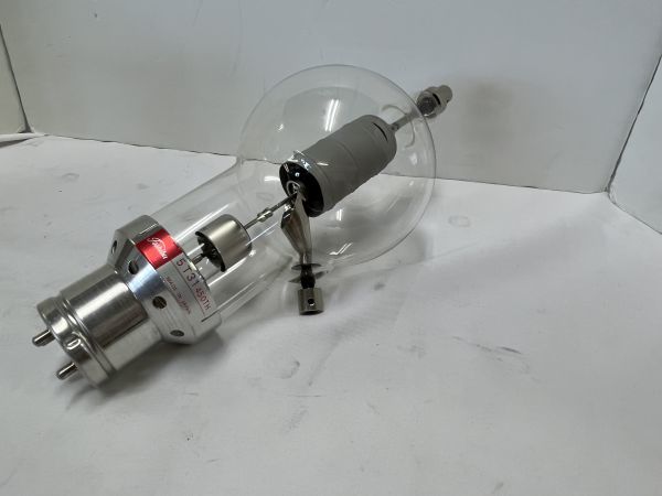 Toshiba 真空管 5T31 450TH 日本製 ジャンク】TOSHIBA/真空管 送信管 5T31 450TH 全長 約310mm 最大部直径
