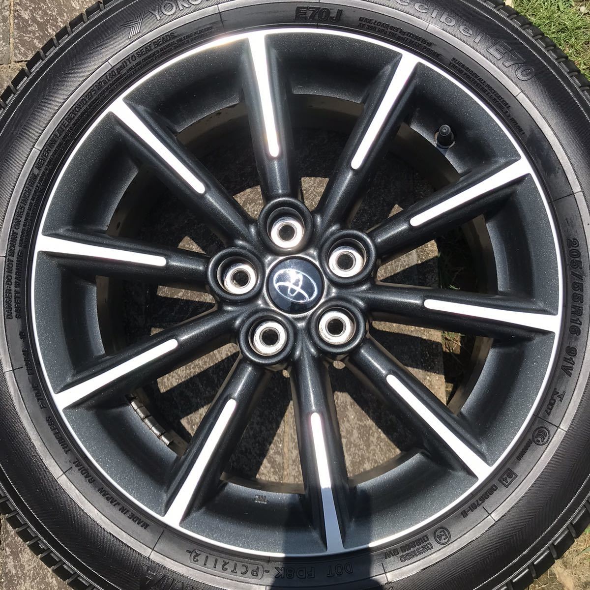 Zn6 86 純正ホイールタイヤ ガリ傷なし ほぼキズ無し 美品 TOYOTA トヨタ 86 ZN6 後期 GT リミテッド 純正
