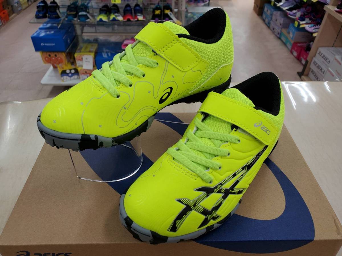 新品即決24.5cm★asicsアシックス LAZERBEAMレーザービーム 1154A125 ジュニア ランニング☆運動靴 ベロクロマジック 子供靴 ！サッカー