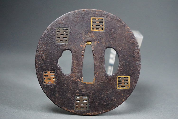 ks18-2時代鍔 鉄地象嵌透かし鍔 刀剣脇差縁頭装具 鍔 無銘