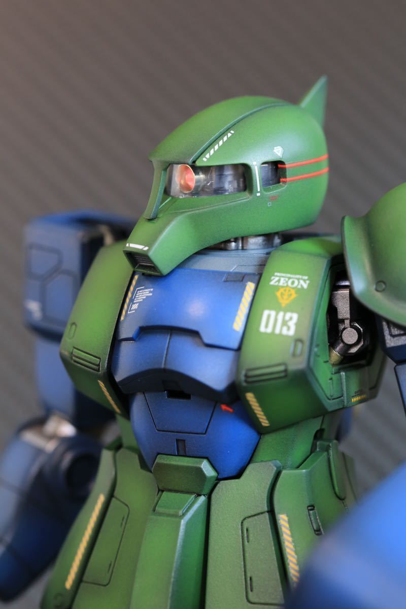 MG ザクI 旧ザク 1/100 全塗装 完成品 ガンプラ マスターグレード(完成 