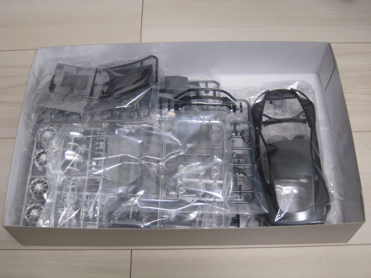 タミヤ 1⁄24 DBS アストンマーティン プラモデル 未組立品 内袋未開封新品