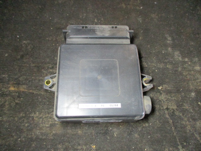 エンジンコンピューター オートマ 33921-81A91▽ JB23 4型 ジムニー