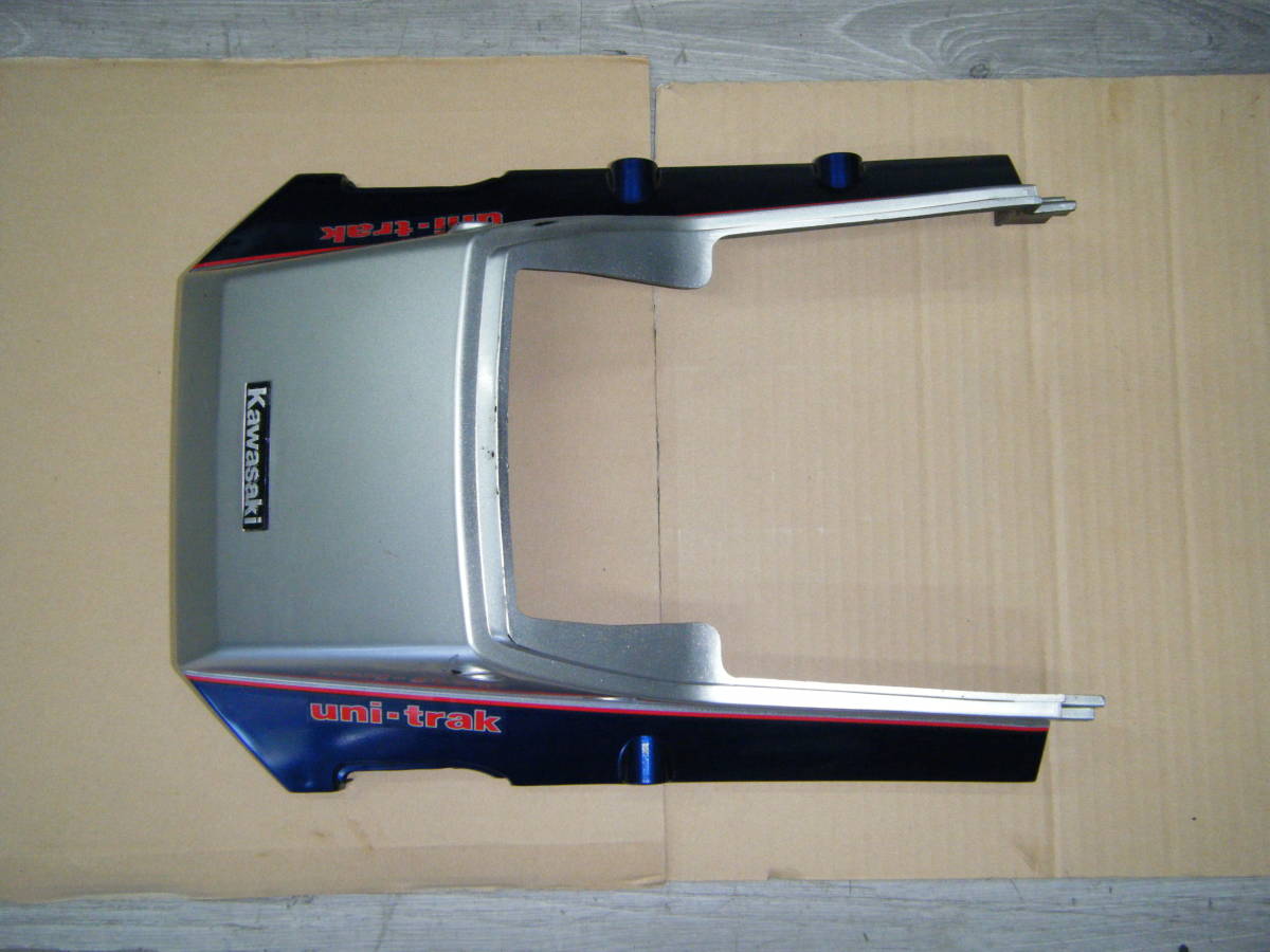 カワサキ GPz900R A1 テールカウル 割れなし 中古品 ZX900A ZX750G