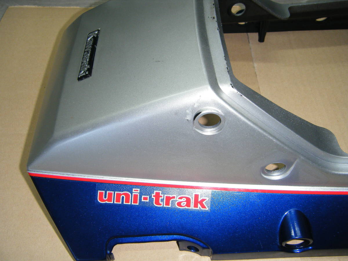 カワサキ GPz900R A1 テールカウル 割れなし 中古品 ZX900A ZX750G