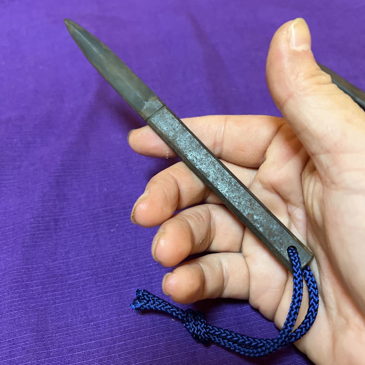 鉄味良 古時代鉄加工品 両刃小刀と馬針型棒手裏剣 日本刀脇差短刀縁頭目貫鍔鐔笄貫級刀寸鉄手の内隠し武器暗器手慣らし鉄扇侍(その他)|売買された ...