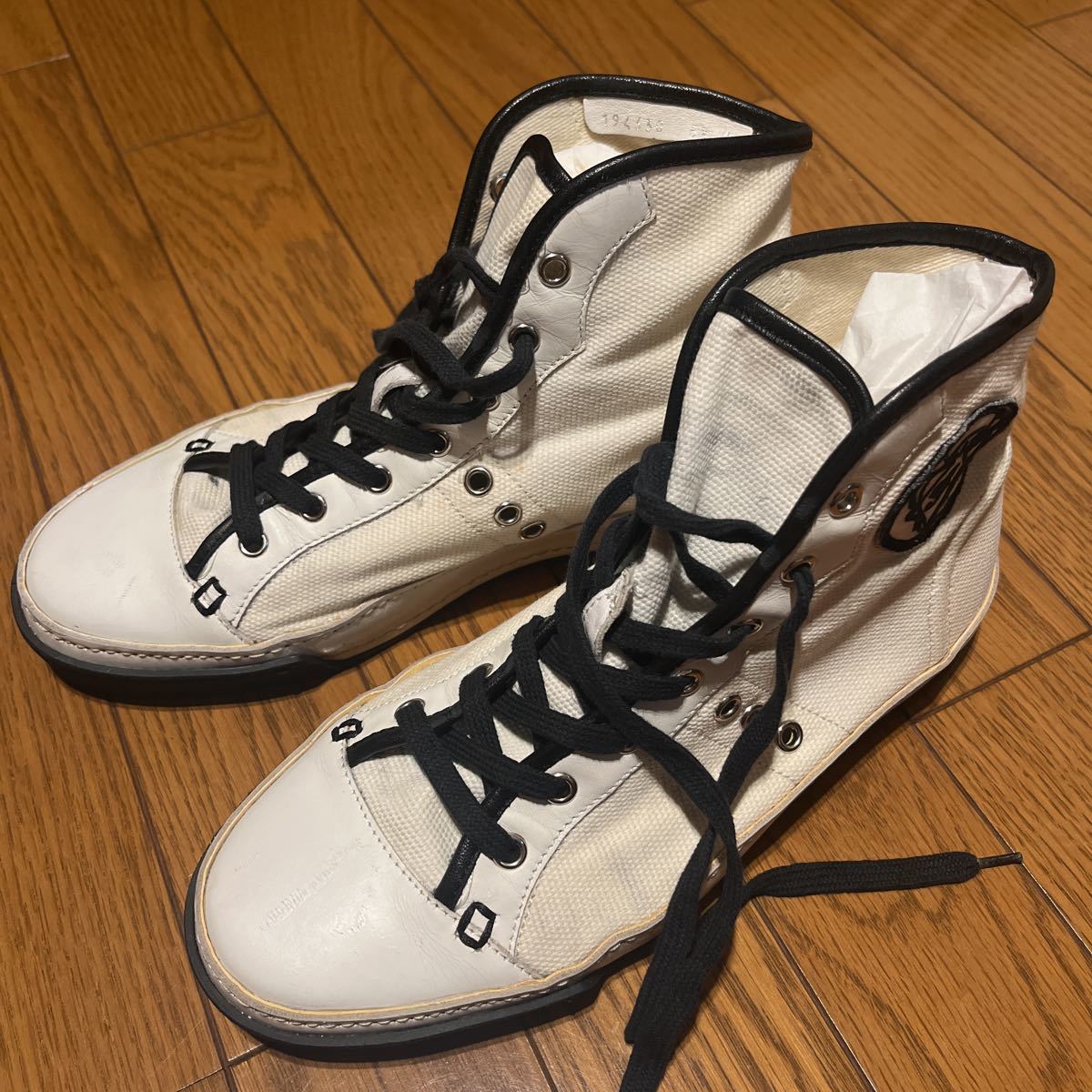 【最新作，本物保証】 GUCCI グッチ スニーカー レザー&times;キャンバス 194330 ハイカット 白&times;黒 5ハーフ(男性用)｜売買されたオークション情報、yahooの商品情報をアーカイブ公開 - オークファン 靴