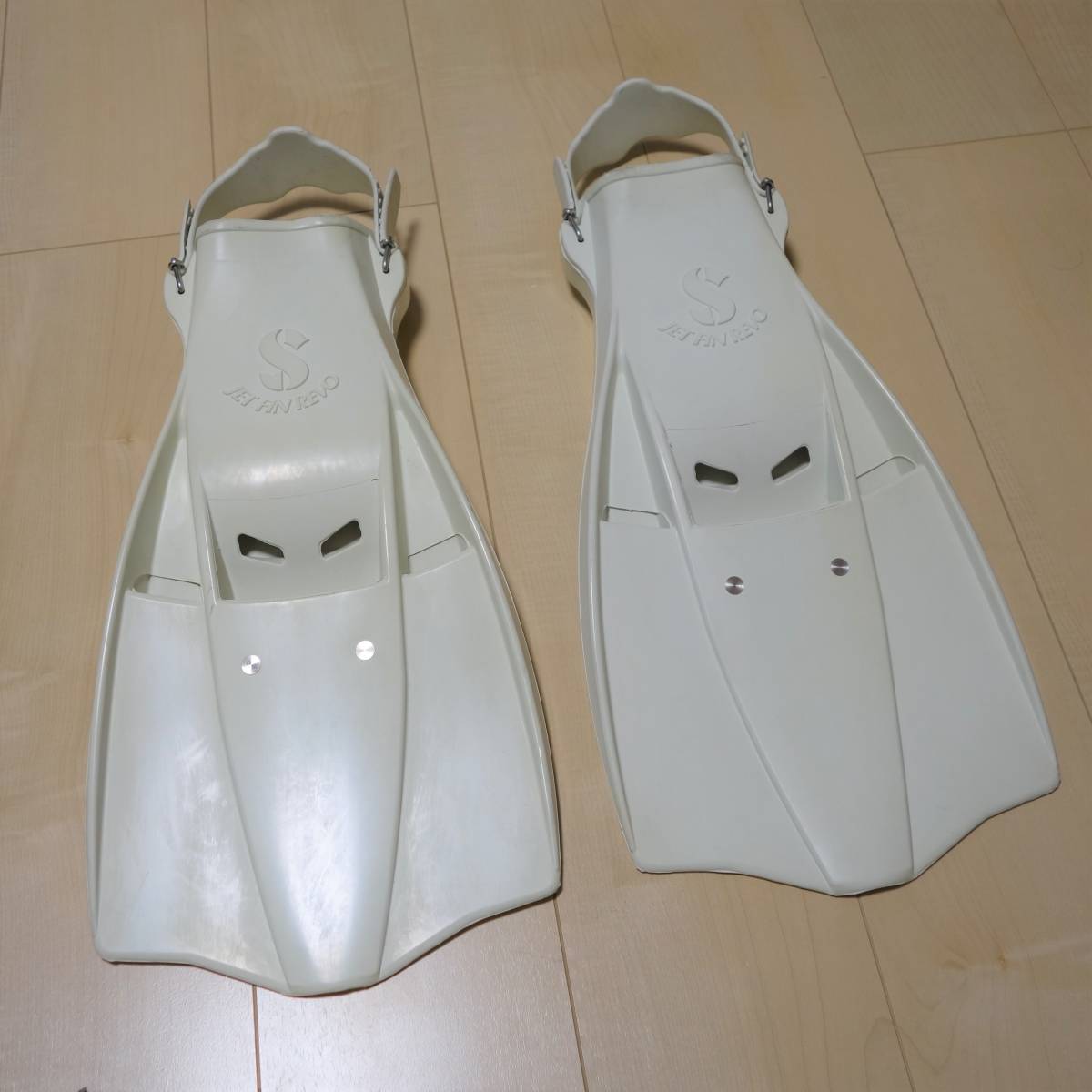 ジェットフィン レボ スキューバプロ SCUBAPRO レギュラーサイズ(25 