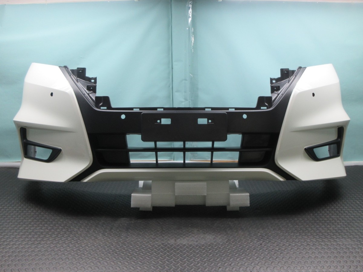 C27セレナハイウェイスター後期左テールランプ美品 配線付属KOITO 220
