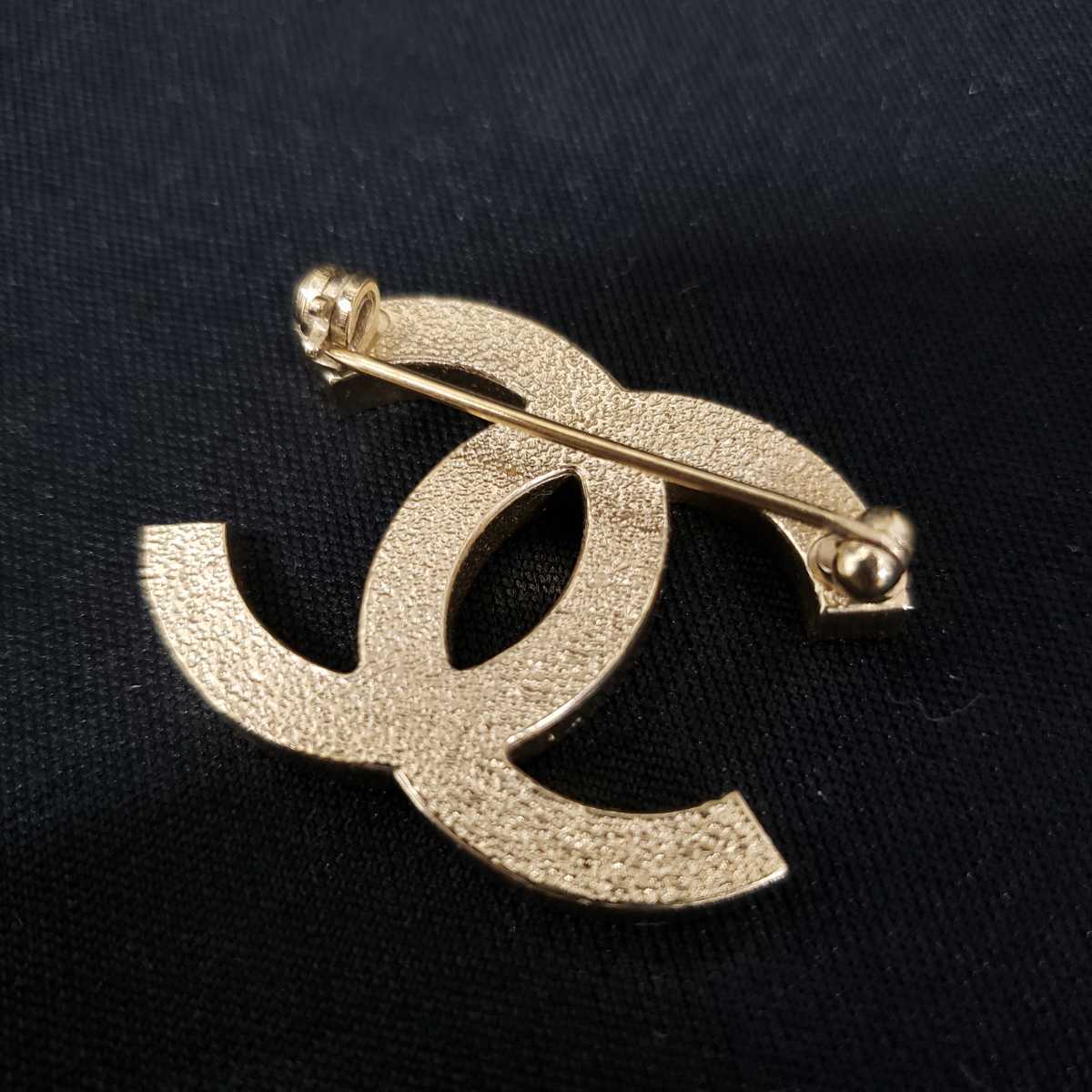 ☆CHANEL シャネル ココマーク ブローチ イタリア製 07 A ゴールド系 