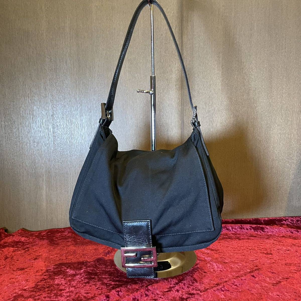 格安，高品質 1000円〜 FENDI フェンディ マンマバケット FF金具 セミショルダー 肩掛けバッグ(ショルダーバッグ)｜売買されたオークション情報、yahooの商品情報をアーカイブ公開 - オークファン かばん、バッグ