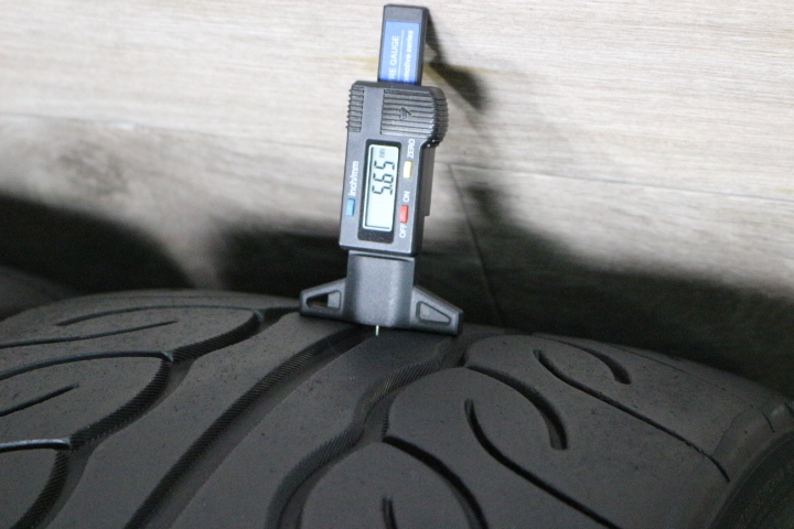 ヨコハマ 275&frasl;30R19 アドバン 1本のみ アドバンスポーツ ４本セット 19年製バリ溝☆275/30R19 ヨコハマ アドバン NEOVA AD08R 2本 GTR R34 スカイライン フェアレディZ シルビア アリスト ランエボ チェイサー