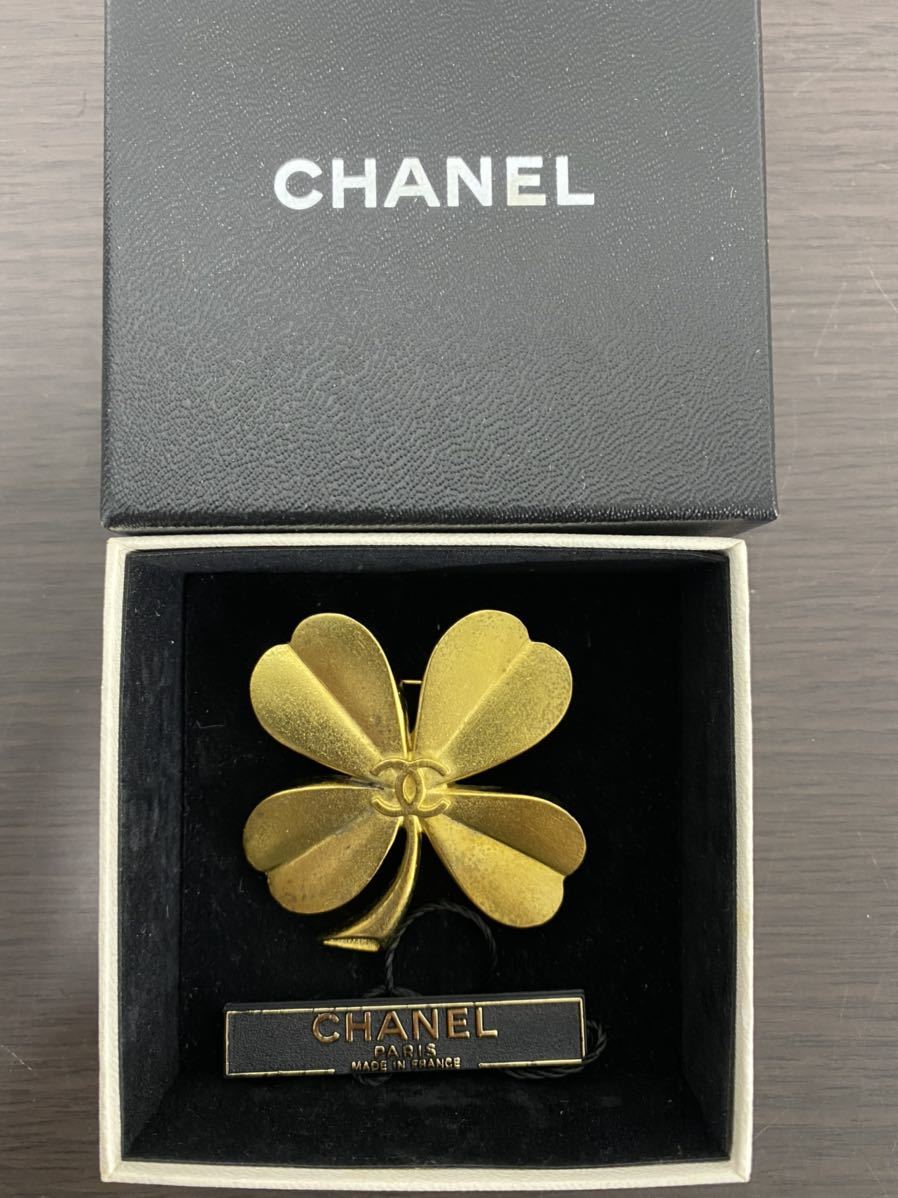 希少 CHANEL シャネル ブローチ 95 P 刻印 ココマーク クローバー 
