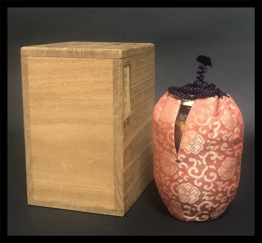 s755　桶谷定一作　肩衝茶入　茶道具　共箱 □桶谷定一造 肩衝茶入共箱 仕覆 茶道具 (茶道具)｜売買された