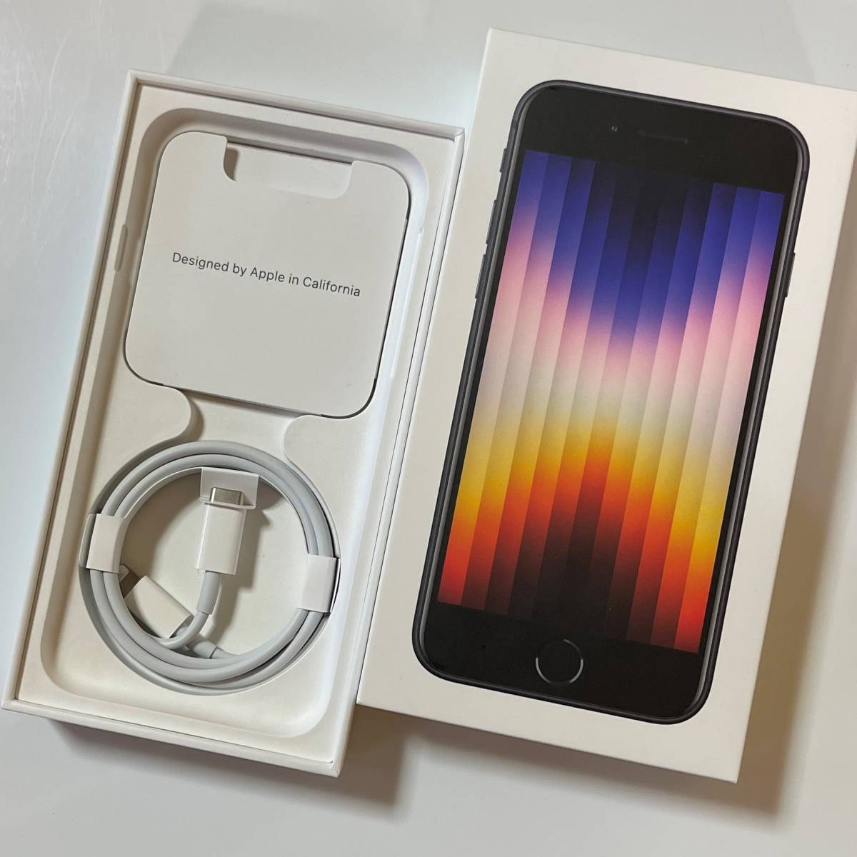 iPhone 64GB SE 新品同様 第3世代 SIMフリー SE(第3世代) 第3