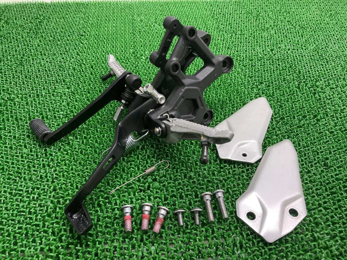 ZX-25R ステップ 左右 SKT カワサキ 純正 中古 バイク 部品 2021年式外し ZX250E-A07*** NinjaZX-25R-SE コケキズ無し ヒールガード
