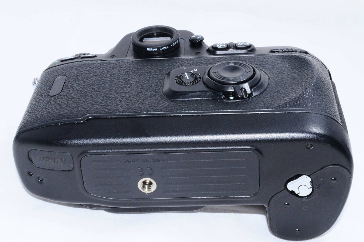 綺麗なNikon ニコン F100 フイルムカメラ 作動良好品【Nikon純正視度