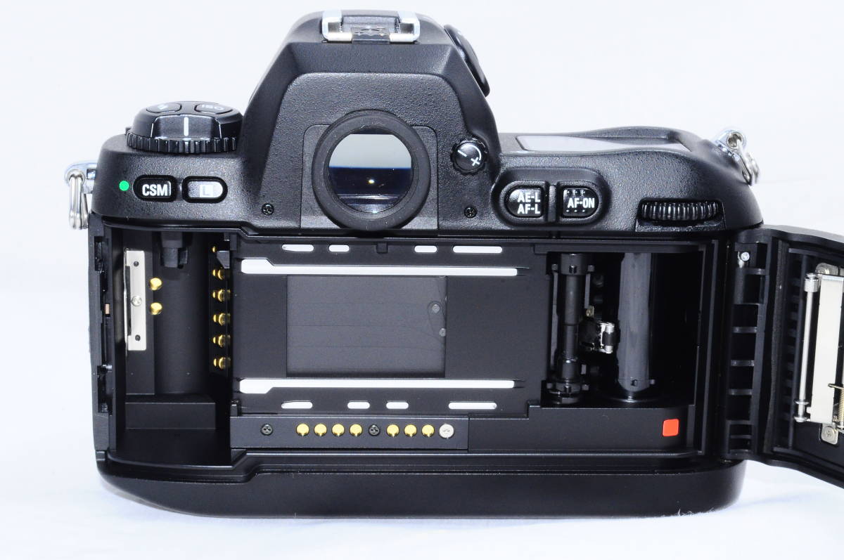 綺麗なNikon ニコン F100 フイルムカメラ 作動良好品【Nikon純正視度