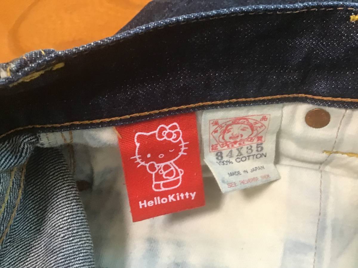 USED】 EVISU エヴィス × サンリオ □ LOT2001 NO2 ハローキティ 赤 