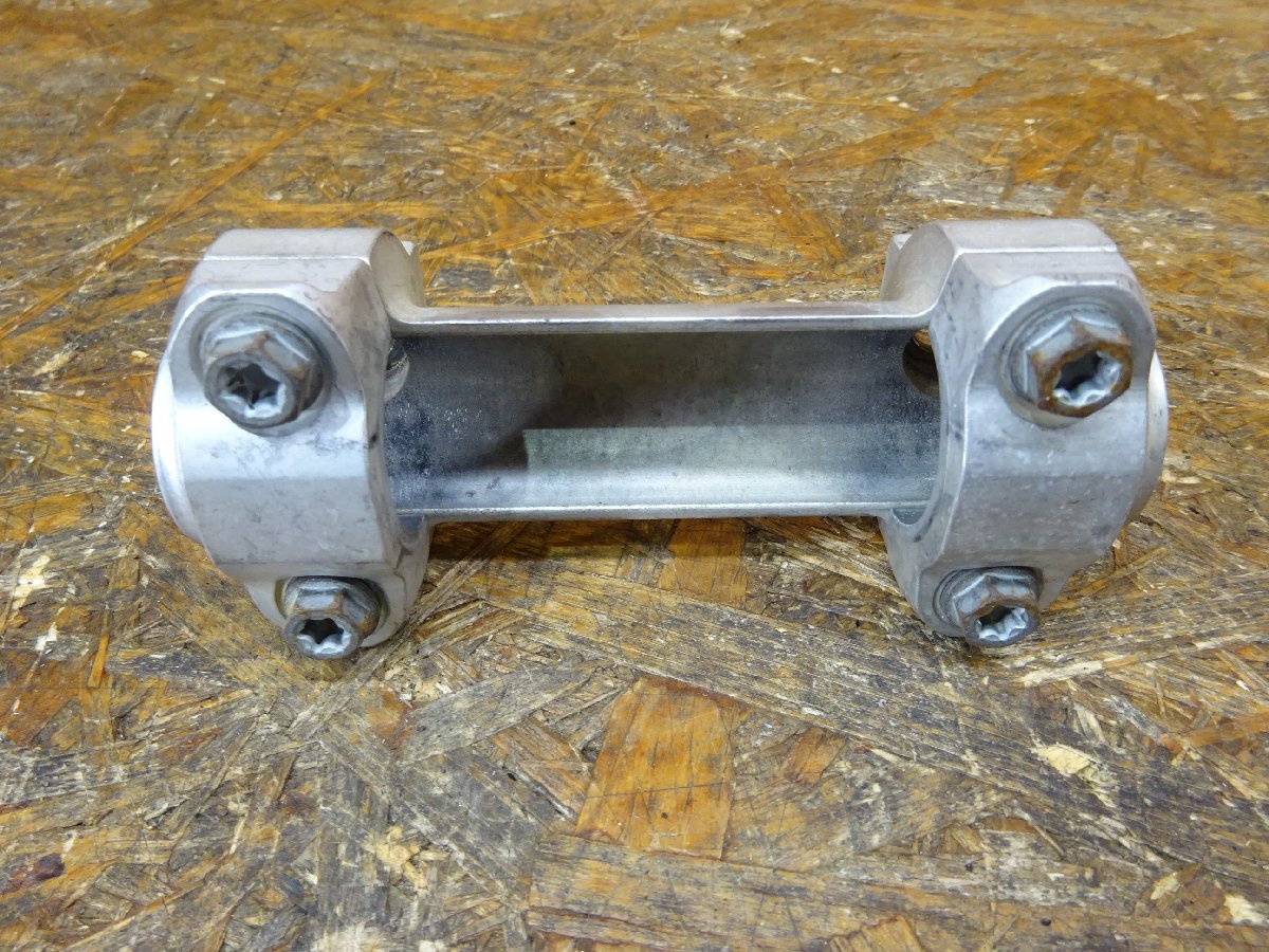 G67]KTM [G67]KTM 125 EXC VBKGSA209BM 145*** □ 純正 ハンドルクランプ 125 EXC  VBKGSA209BM