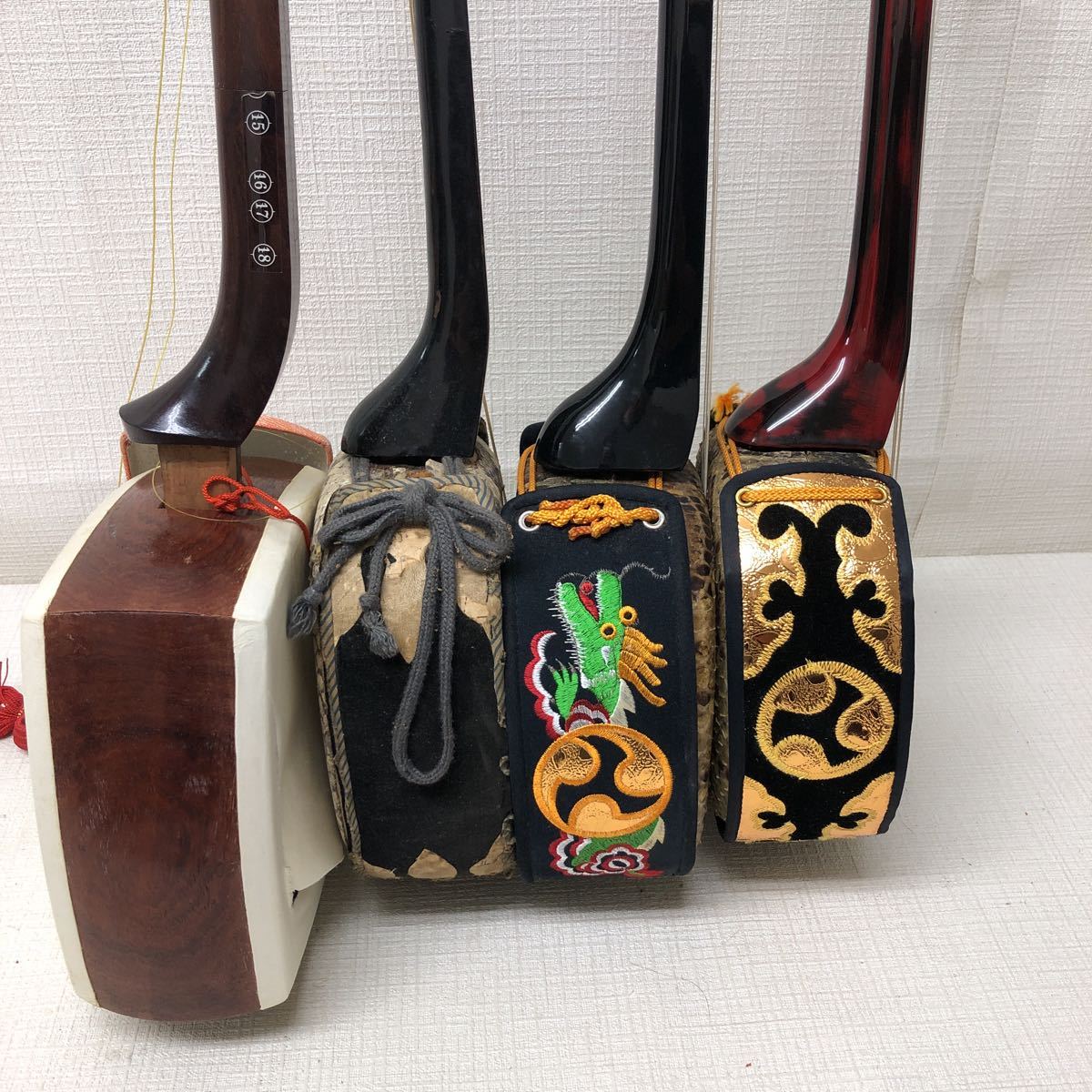 0917D3 三味線 三線 沖縄三線 4点セット 弦楽器 琉球 和楽器 楽器 蛇柄 