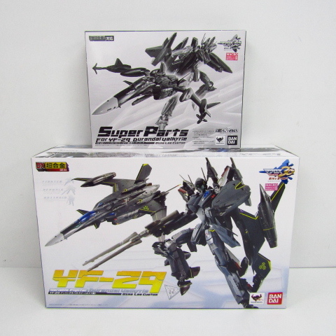 バンダイ DX超合金 YF-29 デュランダルバルキリー(オズマ機)&スーパーパーツ 2点セットフィギュア 中古 ◆TY11846