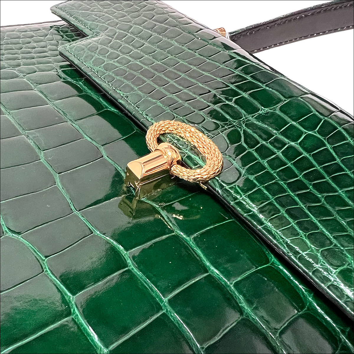 美品1スタ アリゲーター クロコダイル シャイニング センター取り ハンドバッグ ゴールド金具 グリーン genuine crocodile ワニ革 J6358 クロコダイル 1円スタート シャイニング クロコダイルレザー長財布 1スタ○1円スタート○クロコダイル 札束入れ