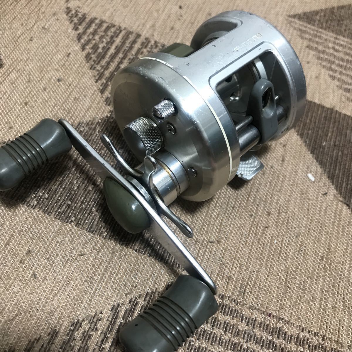 92 SHIMANO カルカッタ 200 ハンドル改　ベイトリール　RH332 シマノ カルカッタ 200 右巻 RH332 日本製 JAPAN SHIMANO CALCUTTA