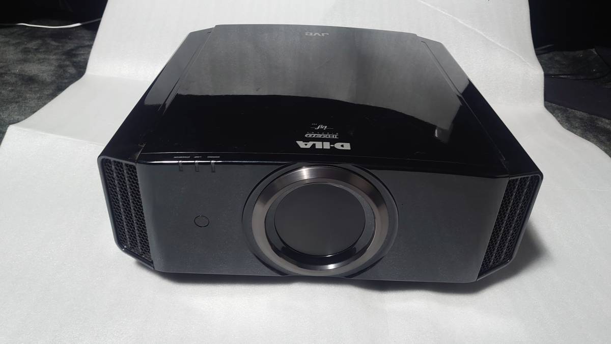 新作，限定SALE JVC D-ILAプロジェクタ DLA-X75R-B キャリブレーションカメラ等付属(本体)｜売買されたオークション情報、yahooの商品情報をアーカイブ公開 - オークファン 本体