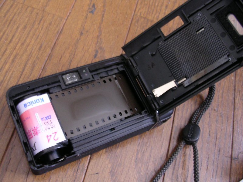 ■BM-301 Konicaコニカ Big mini ビッグミニ 35mmF3.5 AFフィルムカメラ 単焦点 動作品(確証写真提示)JUNK扱い