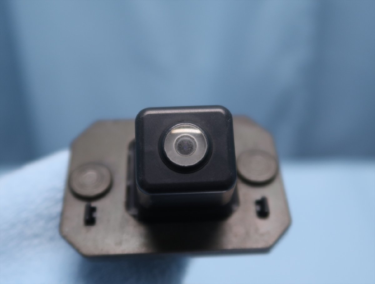 日産 純正 バックカメラ 中古 （管理：220922-22) （バックモニタ